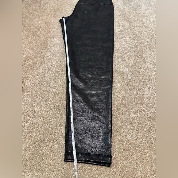 OFFLINE By Aerie The Hugger Crackle Crossover Legging Size XL - Picture 12 of 13